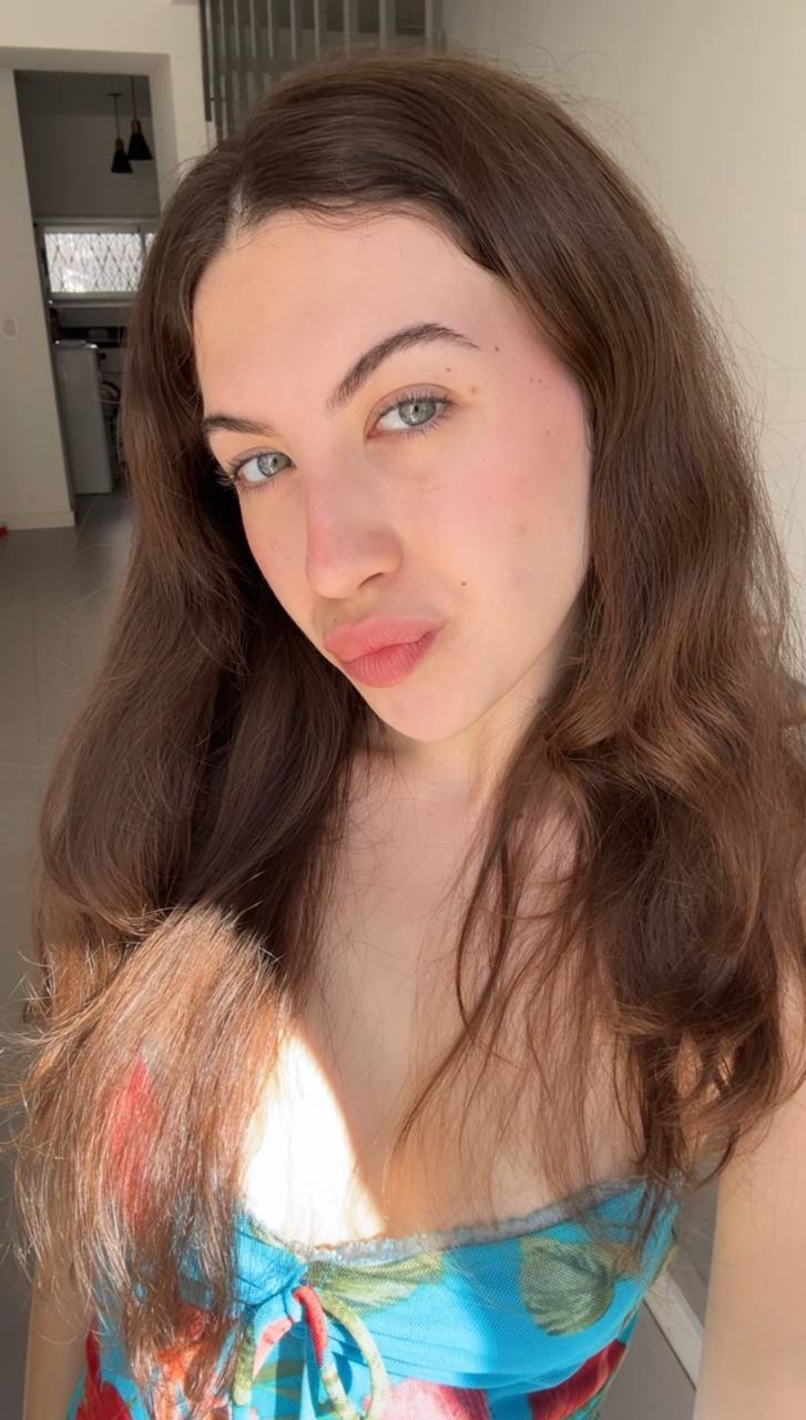 Nude girl Amber in Tashkent