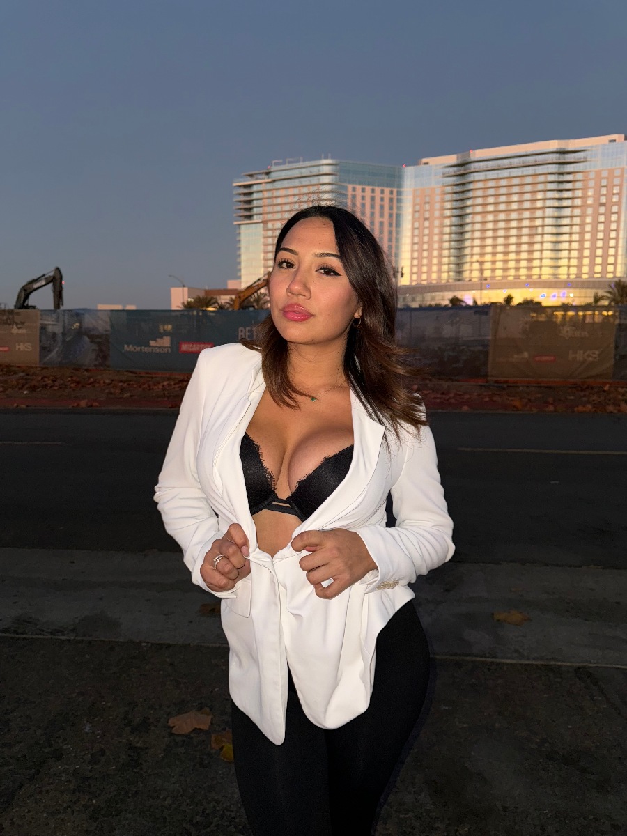 Take a pause and enjoy Ali Cruz — streaming from Tashkent