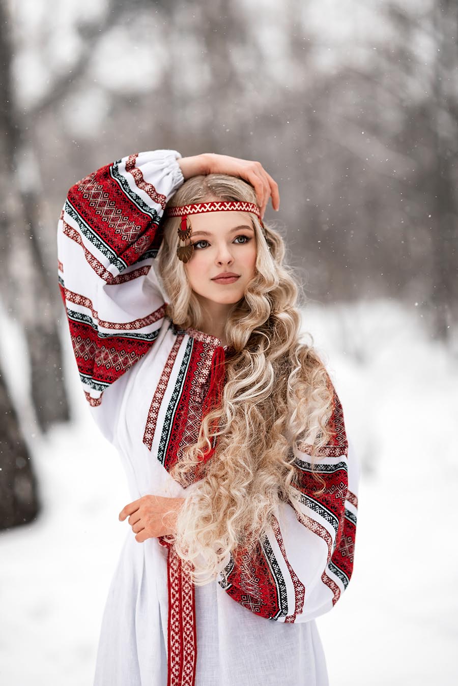 Slavic girls’s look of the day — catch her live in Tashkent