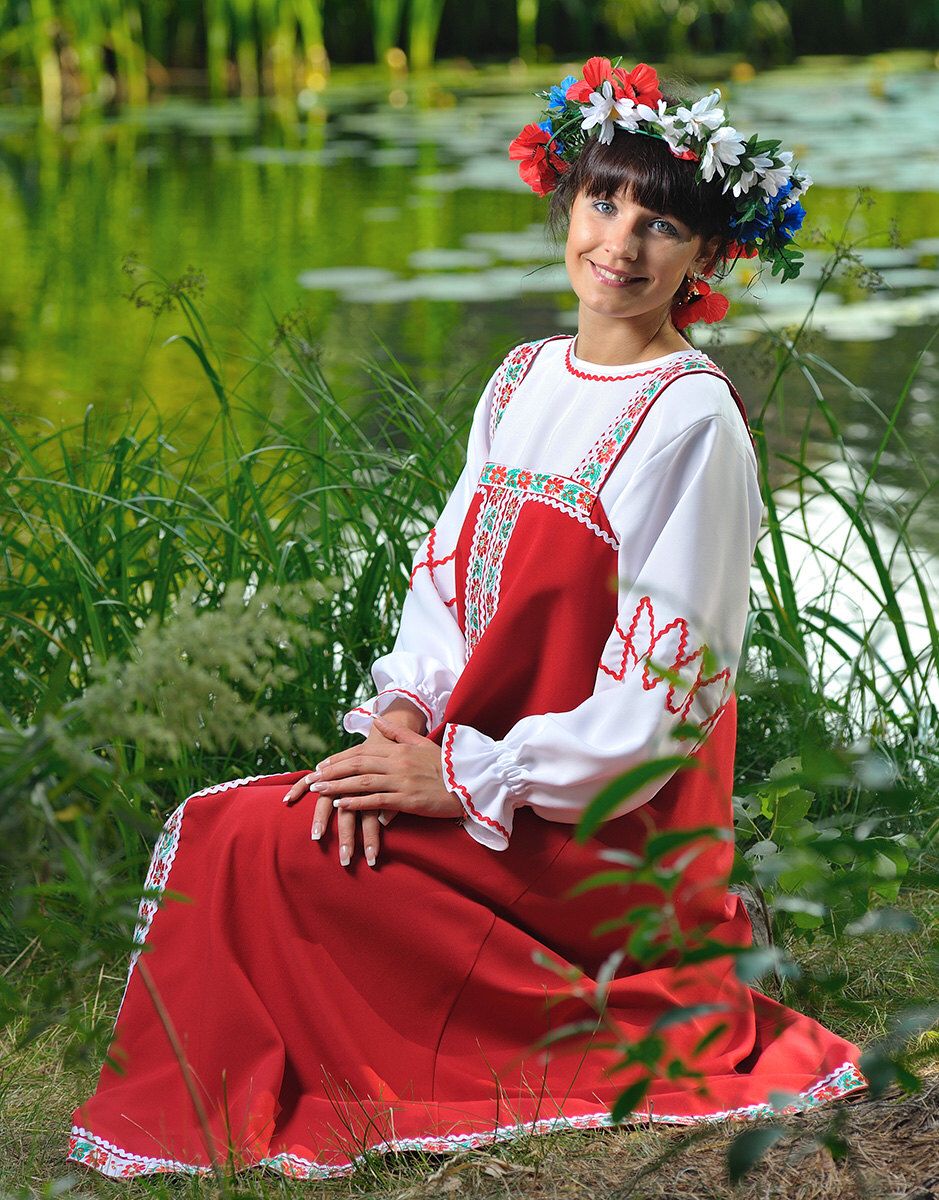 Beautiful girl Girls in Slavic costumes in Tashkent